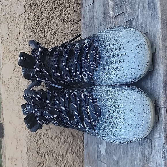 Under Armour Women's Clone Football Cleats - Picture 2 of 9